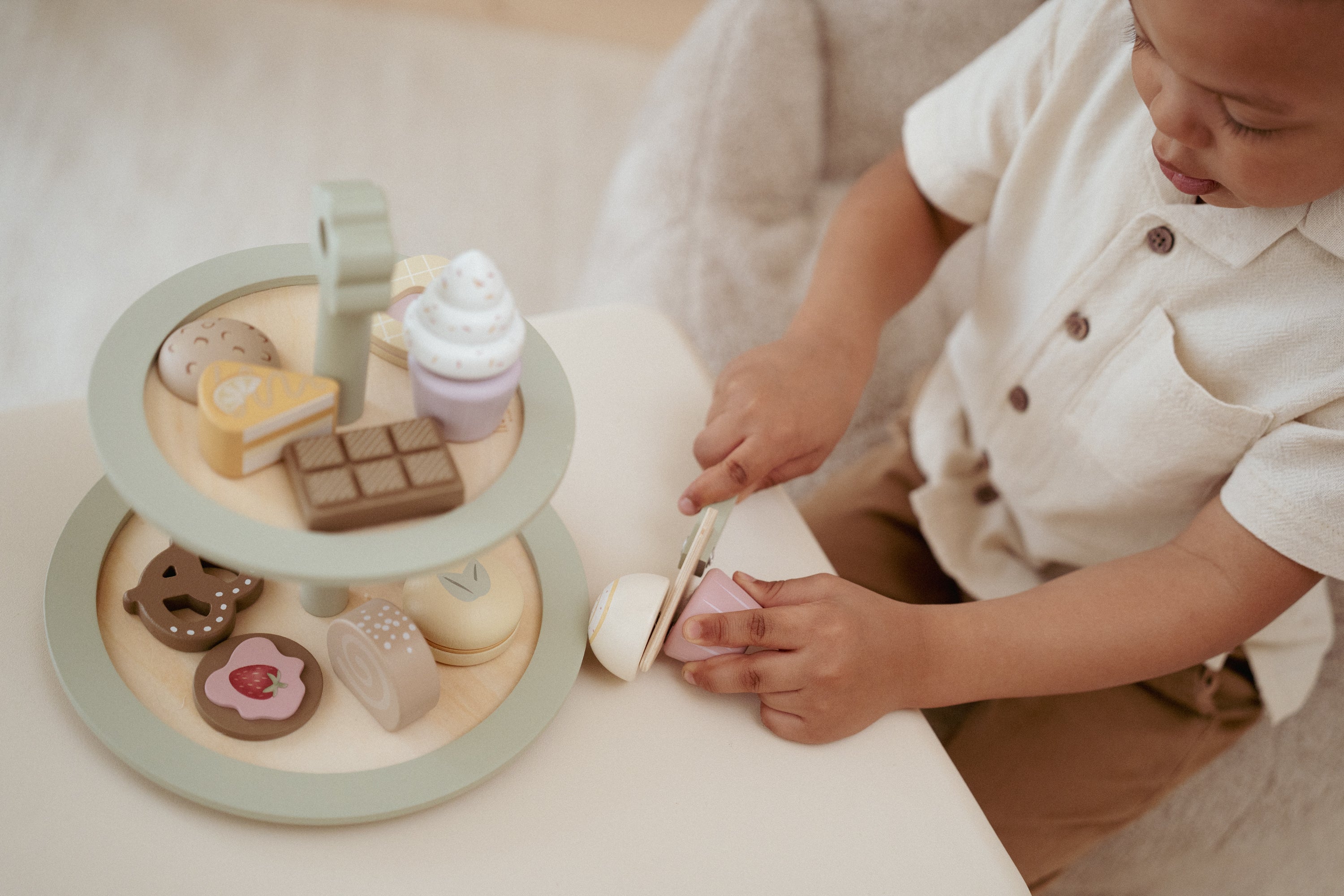 Présentoir à pâtisseries en bois