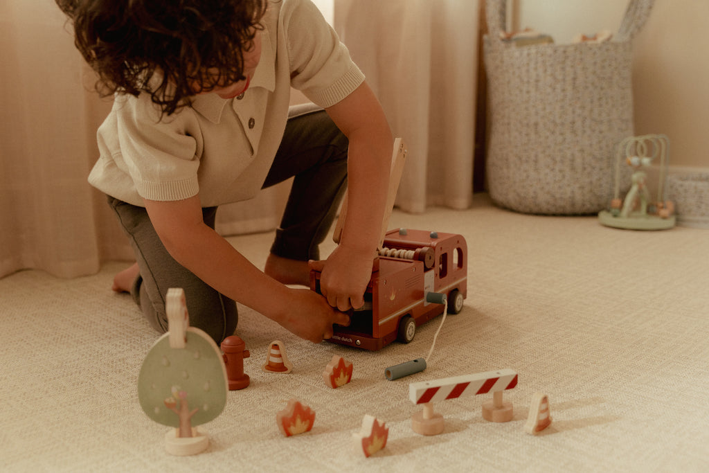 Camion de pompiers et accessoires en bois