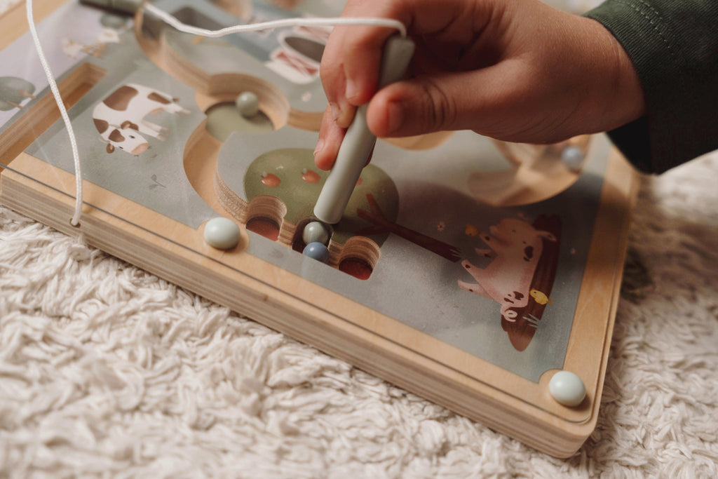 Labyrinthe magnétique en bois | Little Farm